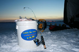 ice fishing bucket