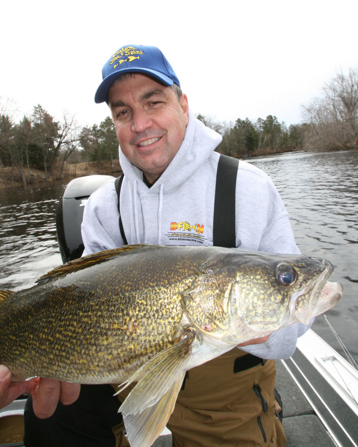 B-Fish-N Tackle head honcho, Bob Gillispie Sackin' 'Em Up!