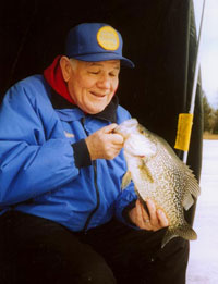 Poppee ice fishing