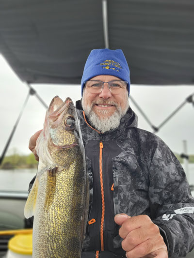 Walt and a really purty walleye!